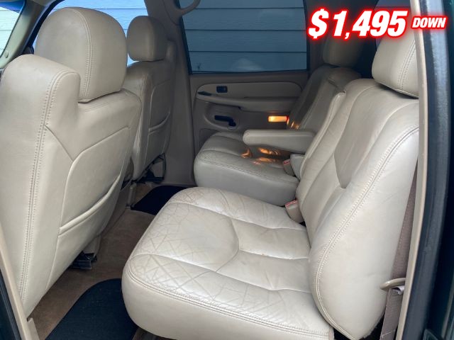 Chevrolet Suburban Vehicle Image 06