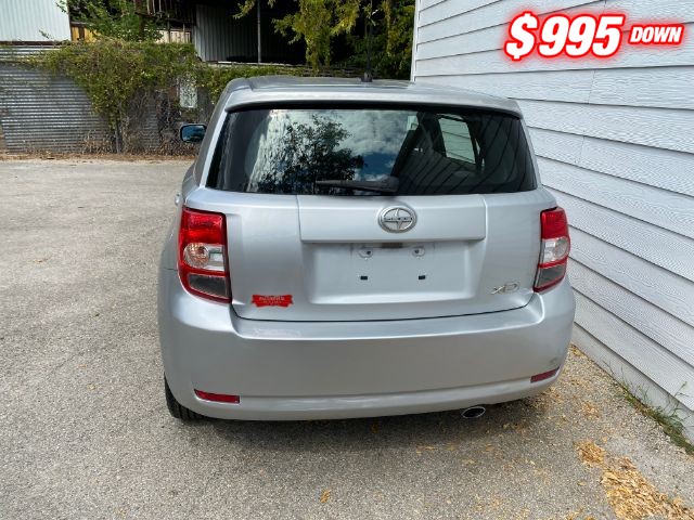 Scion xD Vehicle Image 04