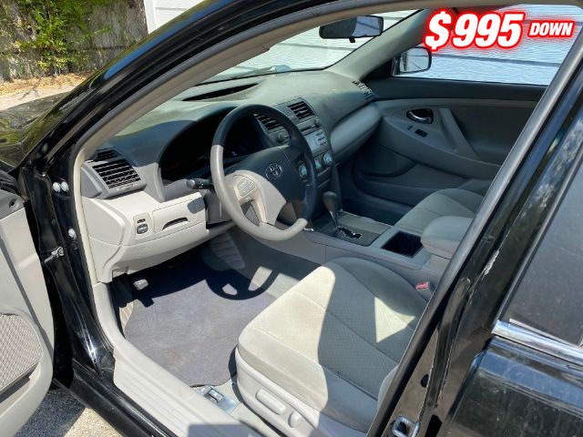 Toyota Camry Vehicle Image 05