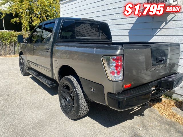 Nissan Titan Vehicle Image 03