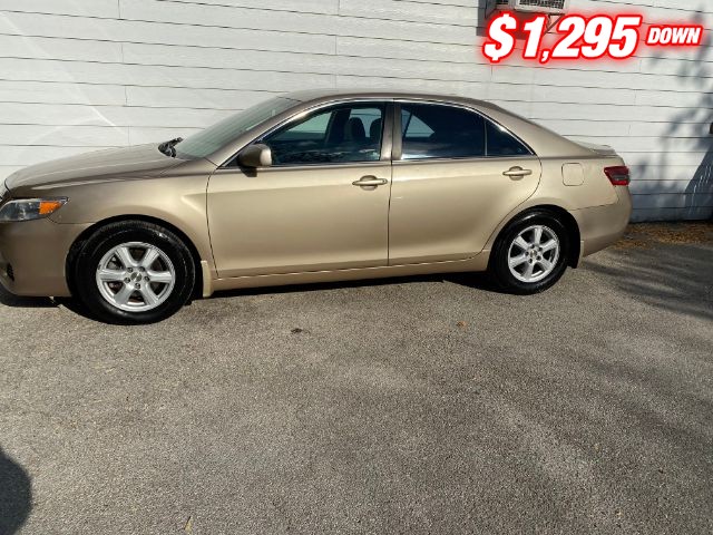 Toyota Camry Vehicle Image 02