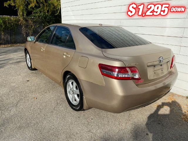 Toyota Camry Vehicle Image 03
