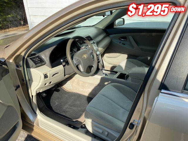 Toyota Camry Vehicle Image 05
