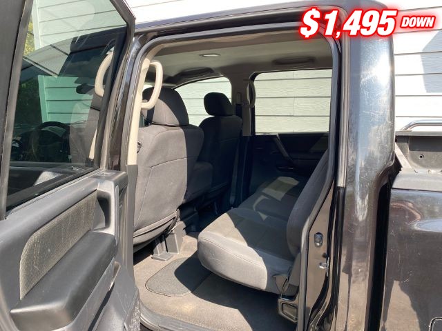 Nissan Titan Vehicle Image 05