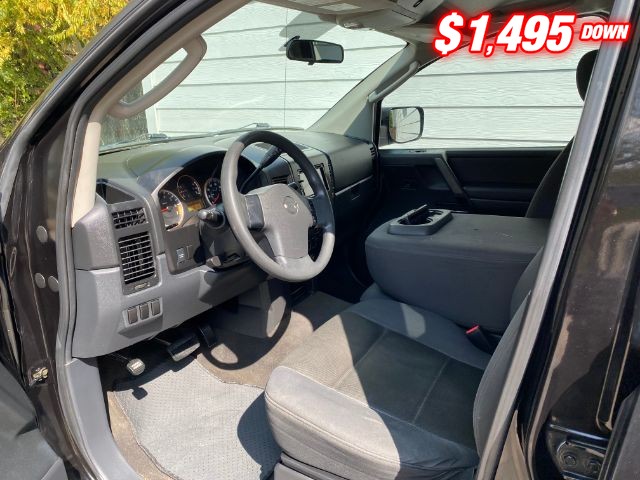 Nissan Titan Vehicle Image 06