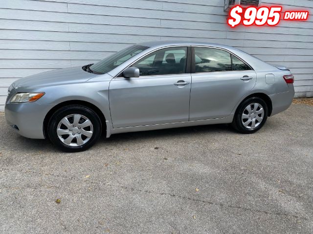 Toyota CAMRY Vehicle Image 02