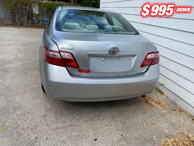 Toyota CAMRY Vehicle Image 04