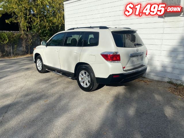 Toyota Highlander Vehicle Image 03