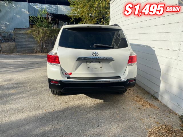 Toyota Highlander Vehicle Image 04