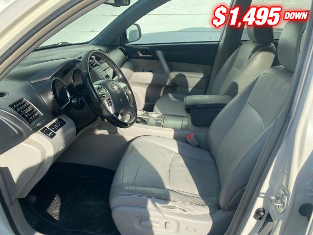 Toyota Highlander Vehicle Image 05