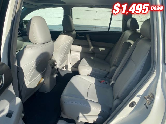 Toyota Highlander Vehicle Image 06