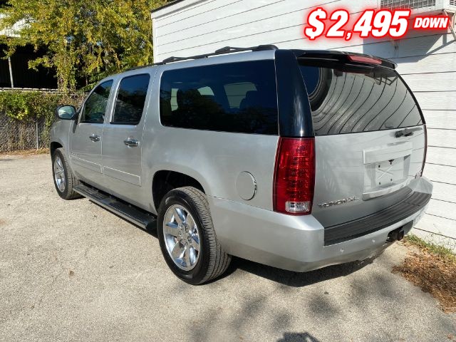 GMC Yukon XL 1500 Vehicle Image 03