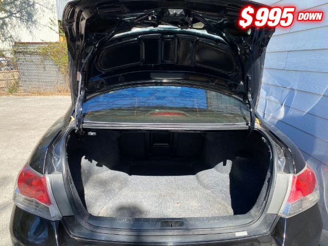 Honda Accord Sedan Vehicle Full-screen Gallery Image 07