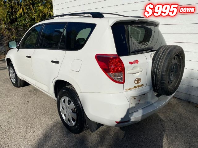 Toyota RAV4 Vehicle Image 03