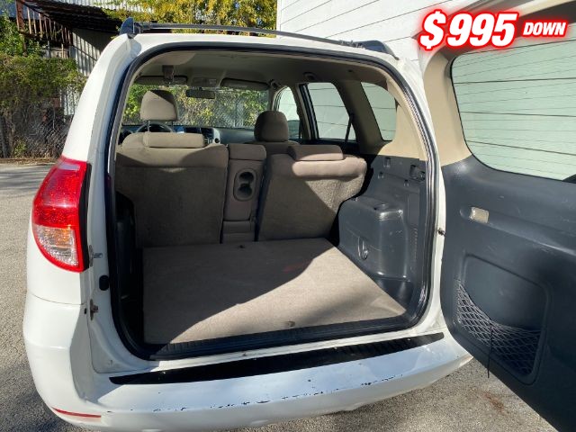 Toyota RAV4 Vehicle Image 05