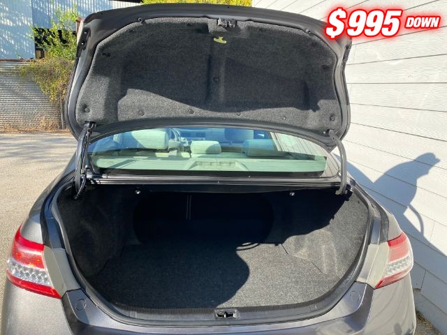 Toyota Camry Vehicle Image 07