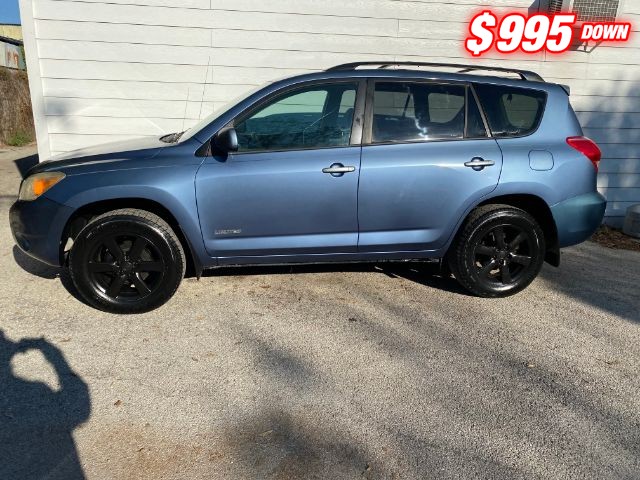 Toyota RAV4 Vehicle Image 02