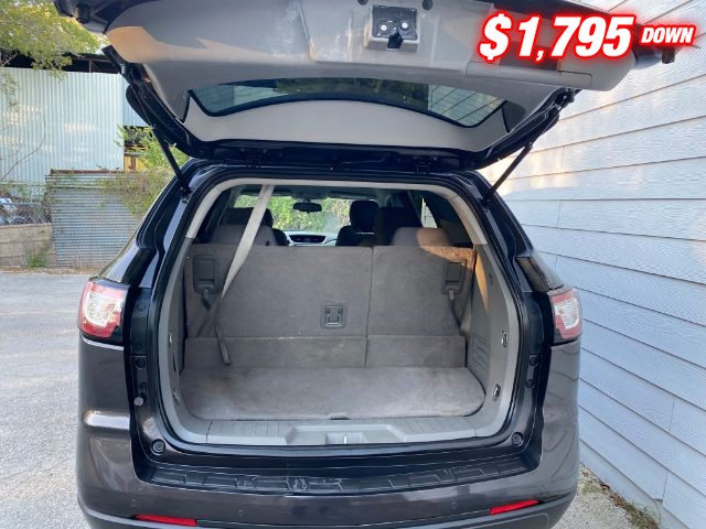 Chevrolet Traverse Vehicle Image 05