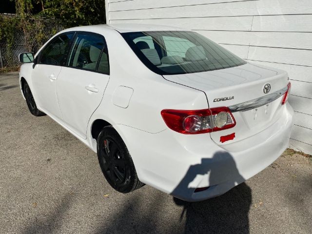 Toyota Corolla Vehicle Image 03