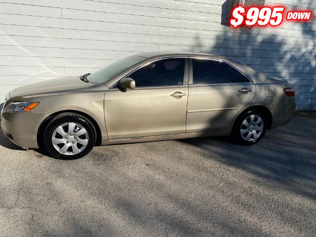 Toyota CAMRY Vehicle Image 02