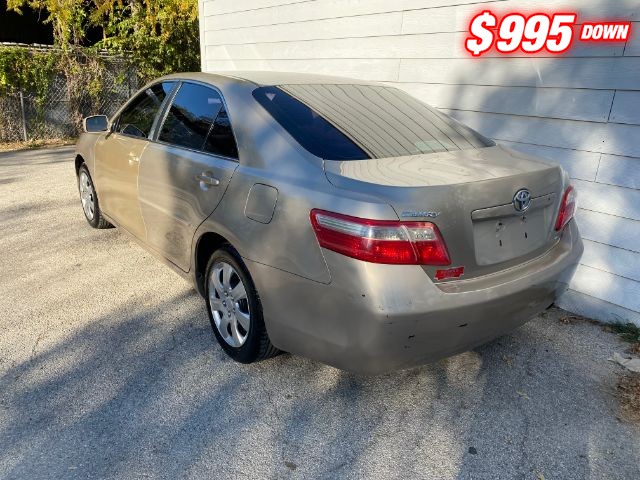 Toyota CAMRY Vehicle Image 03