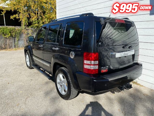 Jeep Liberty Vehicle Image 03