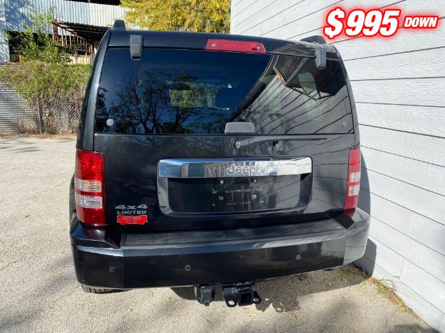 Jeep Liberty Vehicle Image 04