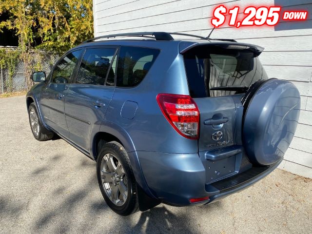 Toyota RAV4 Vehicle Image 03