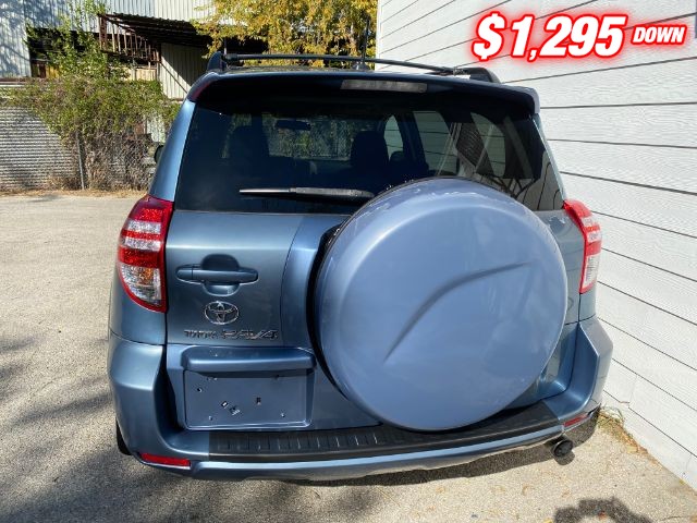 Toyota RAV4 Vehicle Image 04