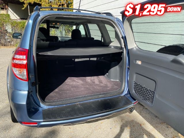 Toyota RAV4 Vehicle Image 07