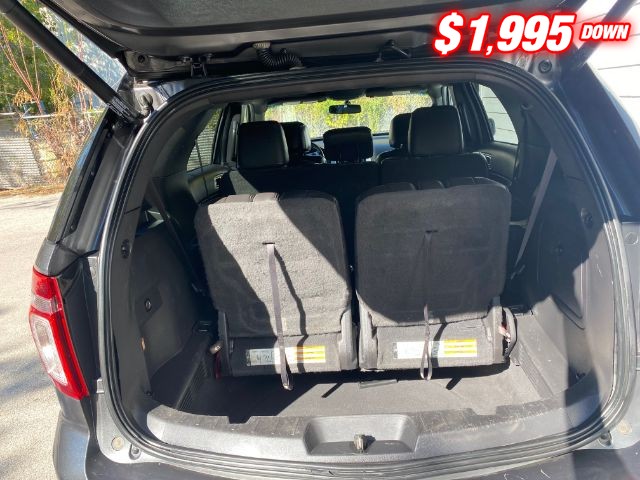 Ford Explorer Vehicle Image 07