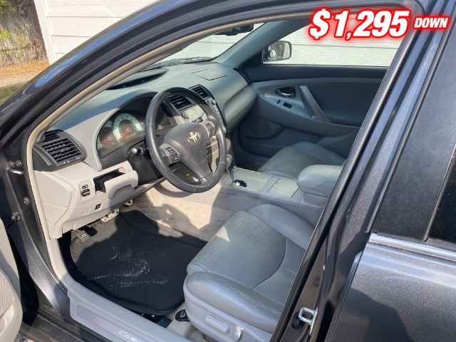 Toyota Camry Vehicle Image 05