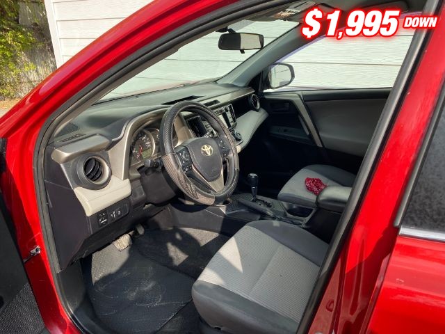 Toyota RAV4 Vehicle Image 05