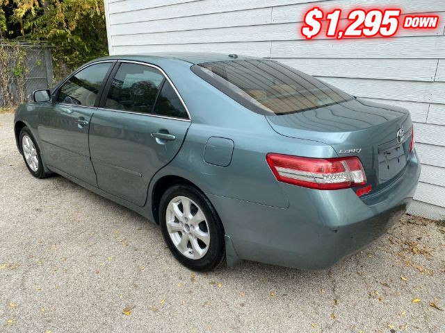 Toyota Camry Vehicle Image 03