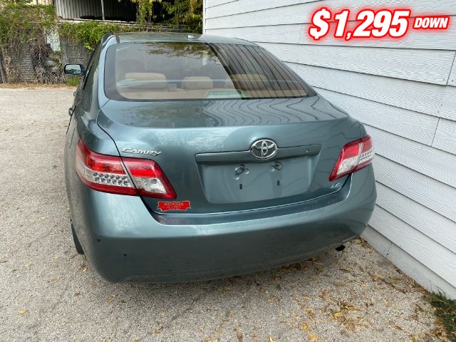 Toyota Camry Vehicle Image 04