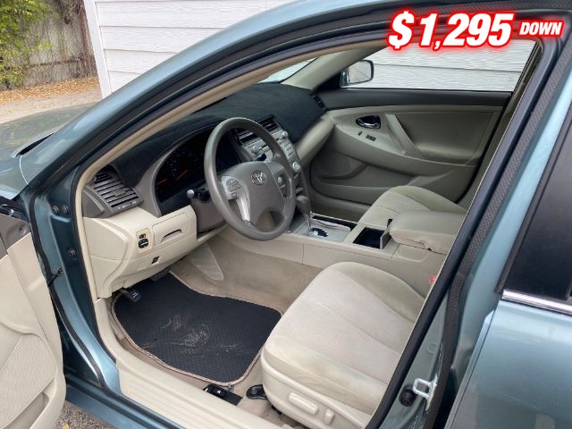 Toyota Camry Vehicle Image 05