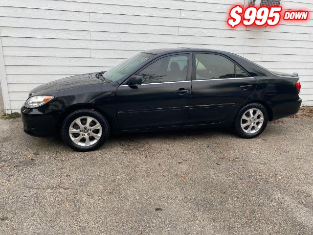 Toyota Camry Vehicle Image 02