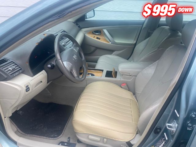 Toyota Camry Vehicle Image 05