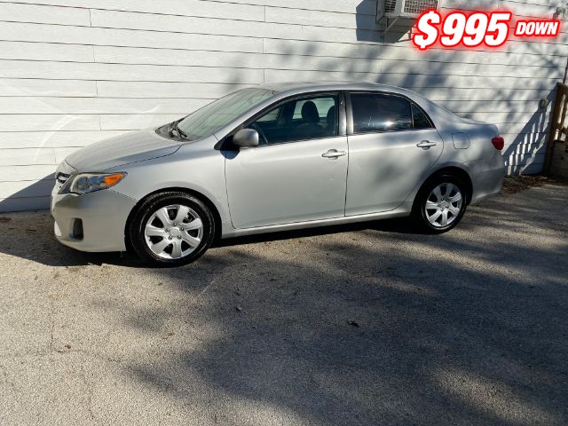 Toyota Corolla Vehicle Image 02