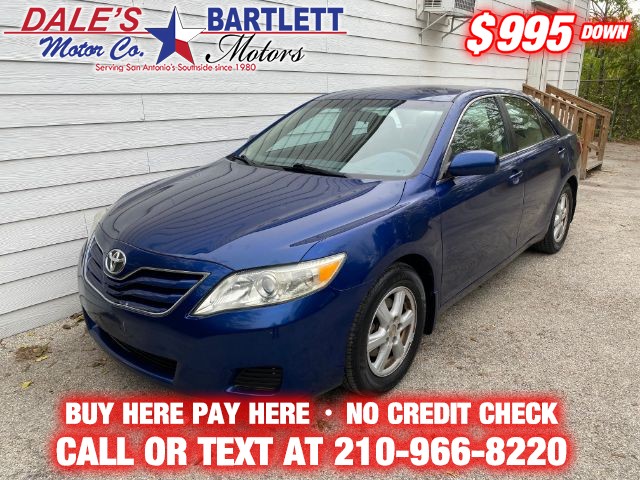 Toyota Camry Vehicle Full-screen Gallery Image 01