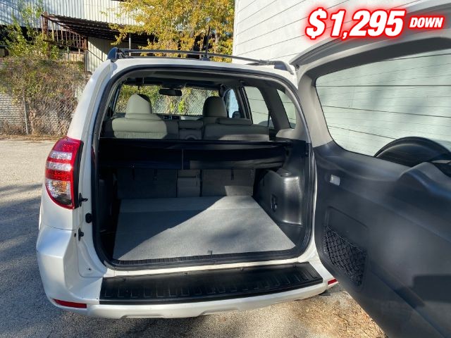 Toyota RAV4 Vehicle Image 07