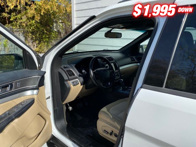 Ford Explorer Vehicle Image 06