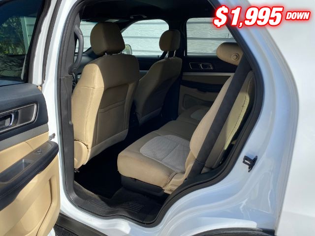 Ford Explorer Vehicle Image 07