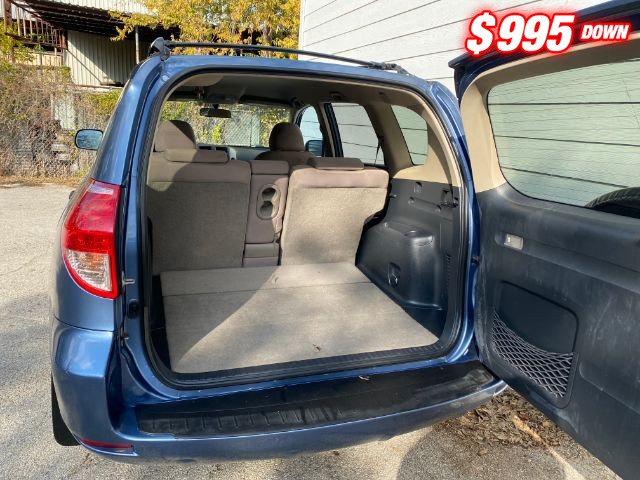 Toyota RAV4 Vehicle Image 05