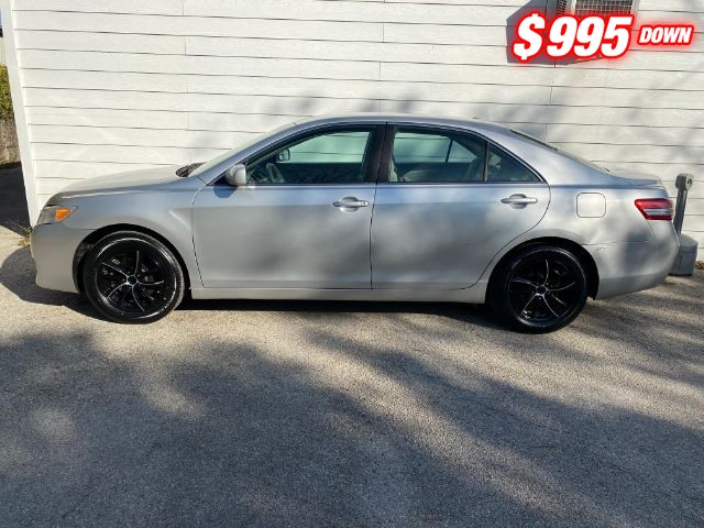 Toyota Camry Vehicle Image 02