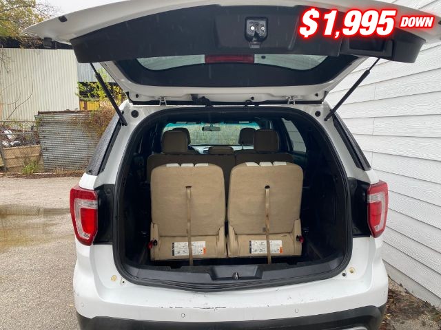 Ford Explorer Vehicle Image 07