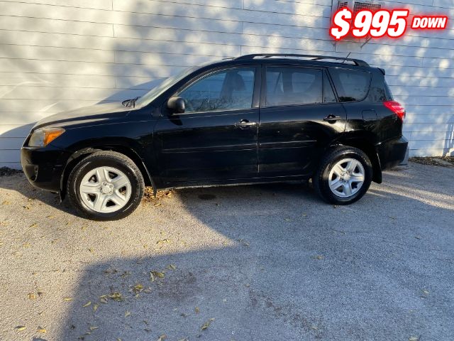 Toyota RAV4 Vehicle Image 02