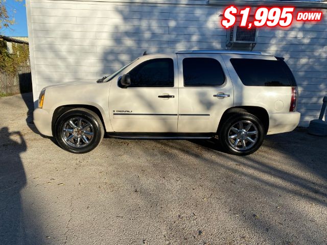 GMC Yukon Denali Vehicle Image 02