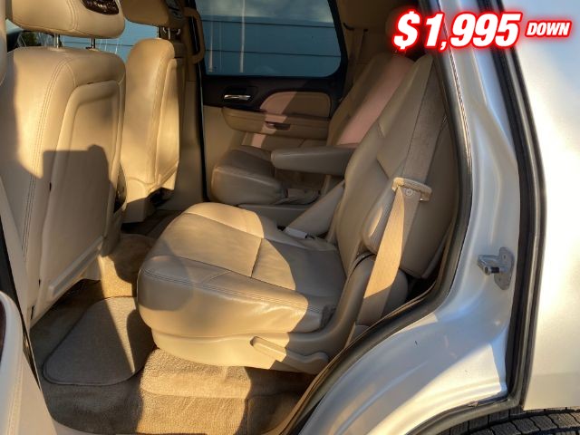 GMC Yukon Denali Vehicle Image 06