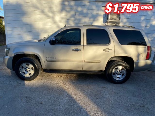 Chevrolet Tahoe Vehicle Image 02